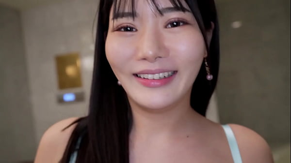 Part 2 I-cup beautiful big breasts gravure idol Mahiru-chan who loves raw insertion